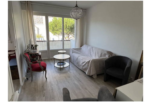 Appartement rénové Appartement avec balcon, à deux pas de la plage