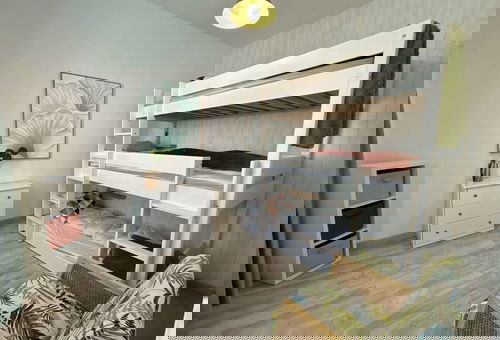 Adorable vacation home near town center and market