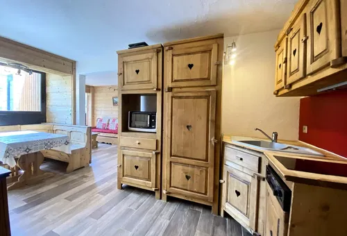 Apartment 2 bedroom Les Belleville