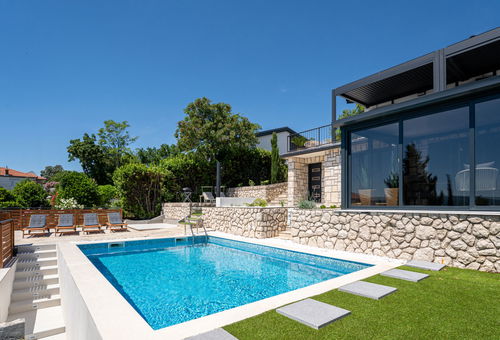 Villa 5 bedroom Selce