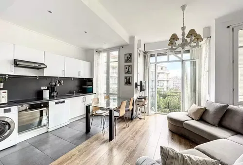 Apartment 2 bedroom Nice