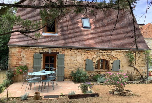 Maison située dans un hameau paisible de Florimont, à côté de la résidence...
