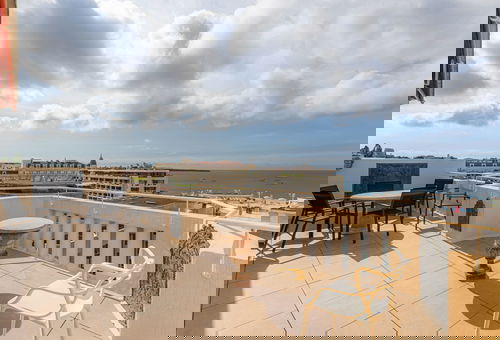 Sumptuous three bedroom rooftop duplex in the heart of Cannes