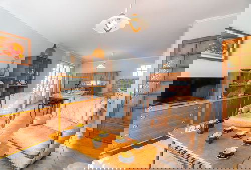 Carnac, neo-Breton 6-room house near the town center of Carnac.