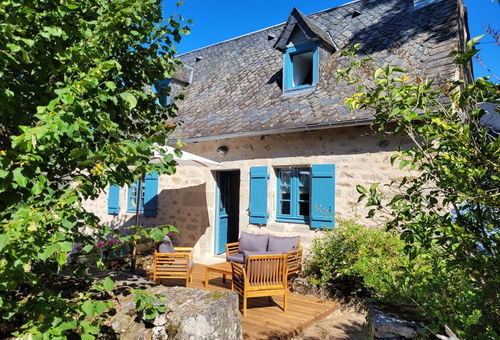 Looking for nature, tranquility, and authentic charm? This cottage...