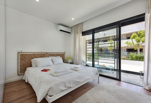 Sunny Apartments C