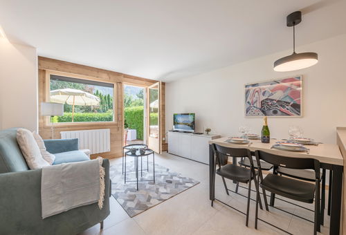 CHAMONIX - Les Praz Located in a small residence, this apartment...