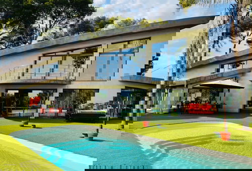 06AL - Villa architecte avec piscine vue mer