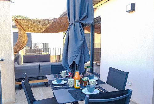 Apartment 2 bedroom Bonifacio