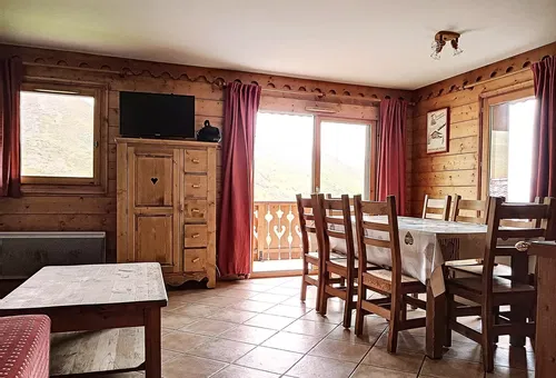 Apartment 3 bedroom Les Belleville