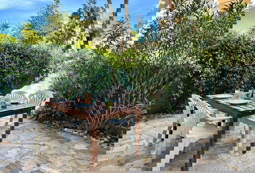 Located in the Port of Hyères, a tourist and unmissable spot in the city,...