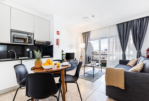 Encosta do Vau | Cozy Hideaway with Views, Peace and Beach Nearby