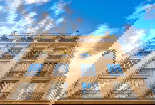 Marais - Montmorency 2bdr by B'Your Home