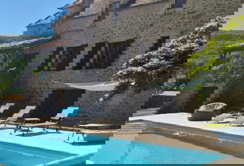 La rivière, maison piscine emplacement idéal