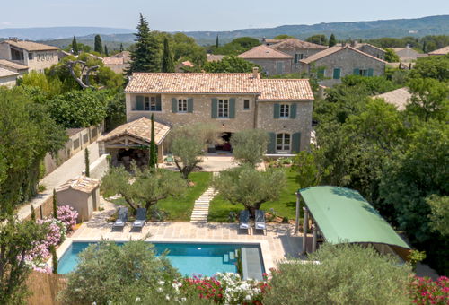 EYGALIERES HOLIDAYS IN THE HEART OF THE ALPILLES!