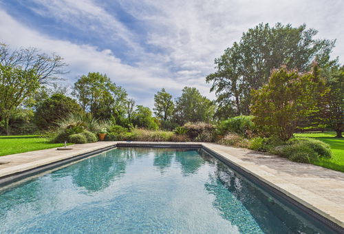 HOLIDAYS IN MAUSSANE - MAS WITH POOL NEAR THE VILLAGE!