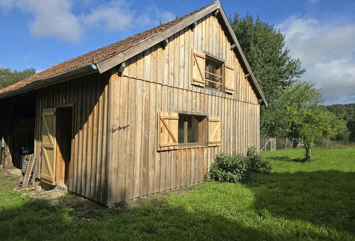 House 50m from the owners&#39; house, in a wooded park next to...