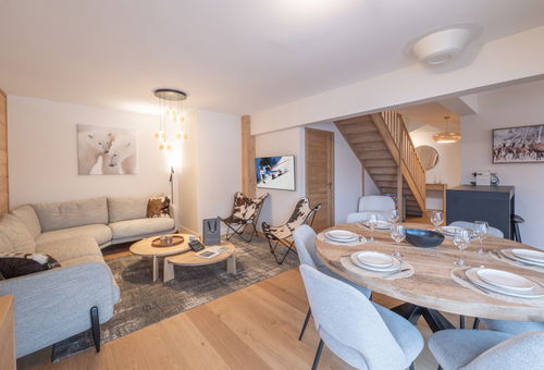 ALPE D&#39;HUEZ - Vieil Alpe Located ski-in ski-out in Alpe d&#39;Huez,...
