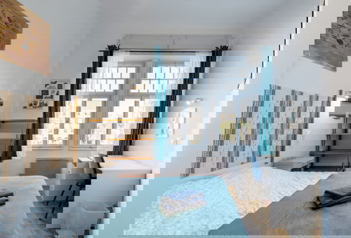 Mondon 3 arcades 3 rooms 2 showers