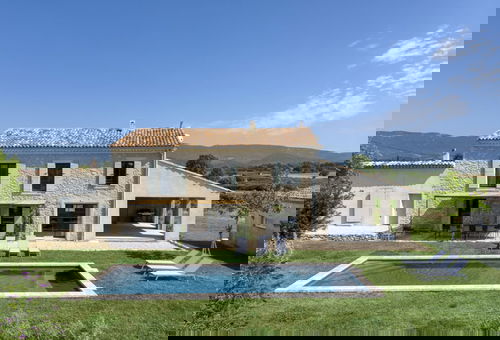 Maison à louer avec piscine dans le Luberon - Le Mas de la Vallée d'Or