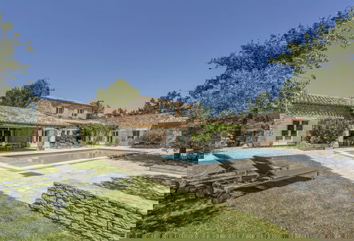 Villa en location saisonnière en Provence - Les Demoiselles en Eté