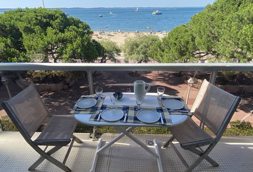 Appartement T3 en centre ville avec très belle vue mer