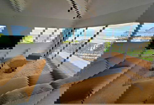 Midgard, Villa vue sur mer