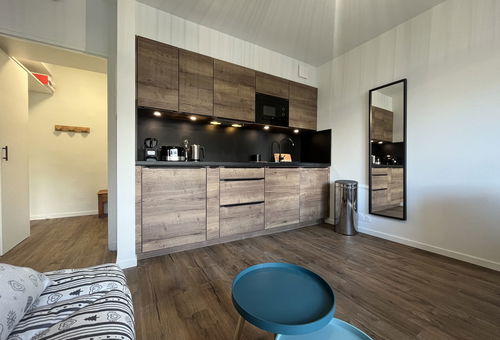 Studio apartment of 23 m2 that can accommodate 2 people. On the 4th floor of...