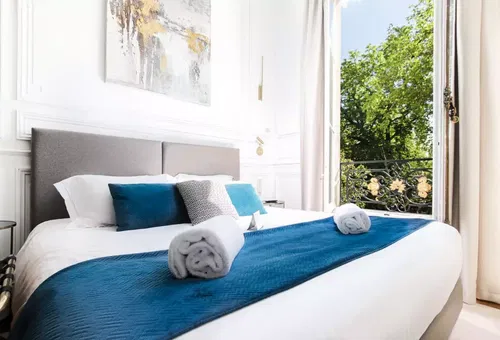 Apartment 8 bedroom Bordeaux