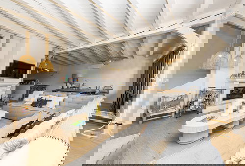 Sublime luxury villa in the centre of Canon for 13 personnes