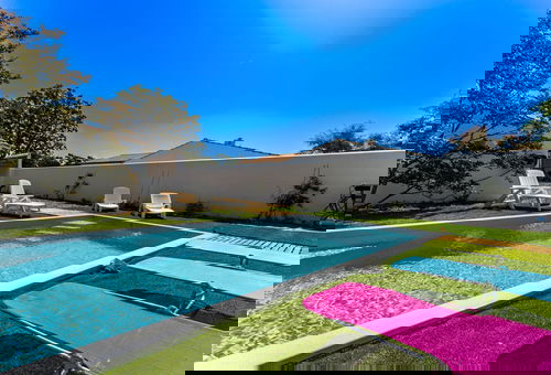 Escape to this charming 4-bedroom house, perfectly located in Bois Plage en...