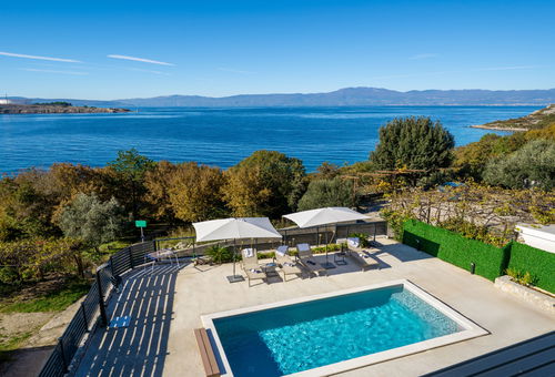 Apartment 4 bedroom Omišalj