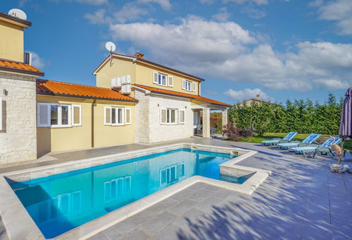 Villa 6 bedroom Labin