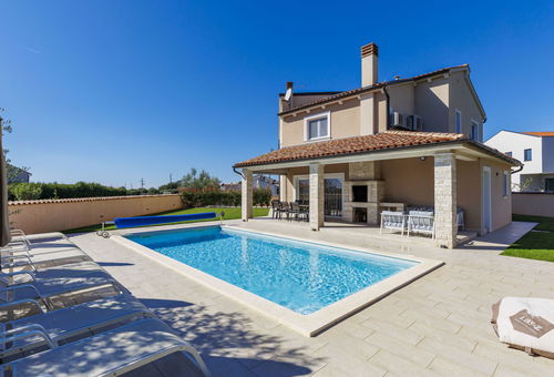 Villa 4 bedroom Pula