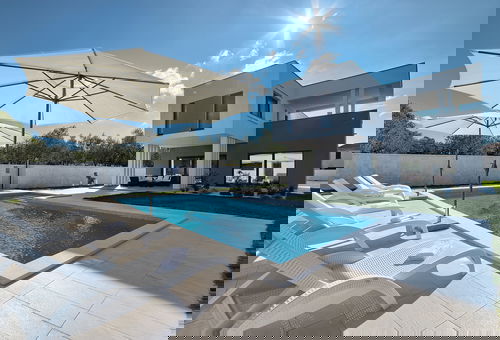 Villa 4 bedroom Pula