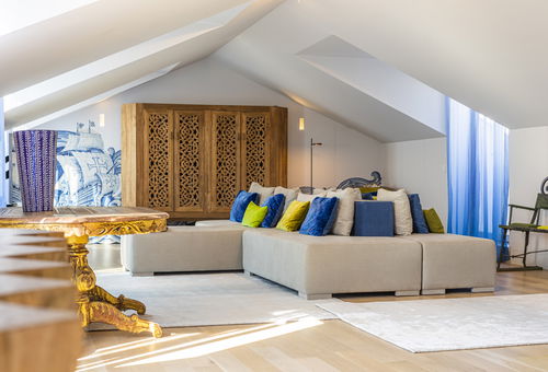 Chiado Rooftop Apartment by CadenzaLux