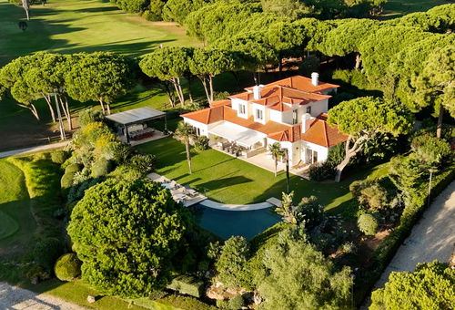 Fairview Villa by Cadenzalux