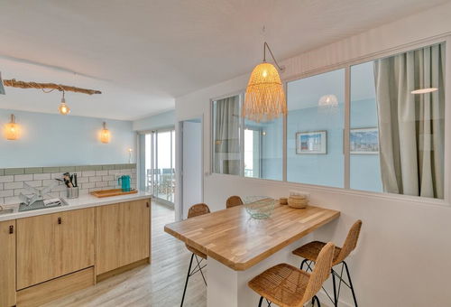 Bohemian chic apartment with ocean view - Near Avenue De Gaulle