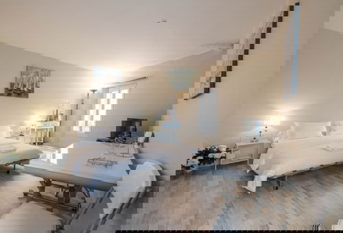 Beautiful studio in Le Suquet close to the Palais!