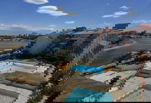 Cap d'Agde (34) Appartement rénové vue sur le chenal 
Proximité direct avec...