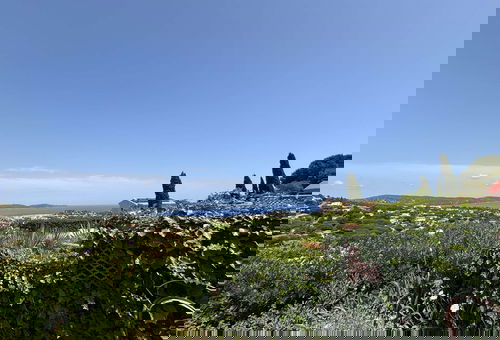 Cavalairer (83) - Appartement n°F2
Appartement STUDIO - 40  m2 environ - 4...