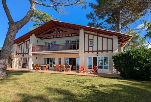 Beachfront villa with direct beach access, 6 bedrooms in Pyla-sur-Mer - WIFI