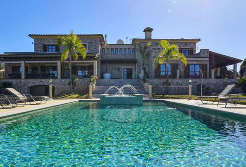 Villa 8 bedroom Ariany